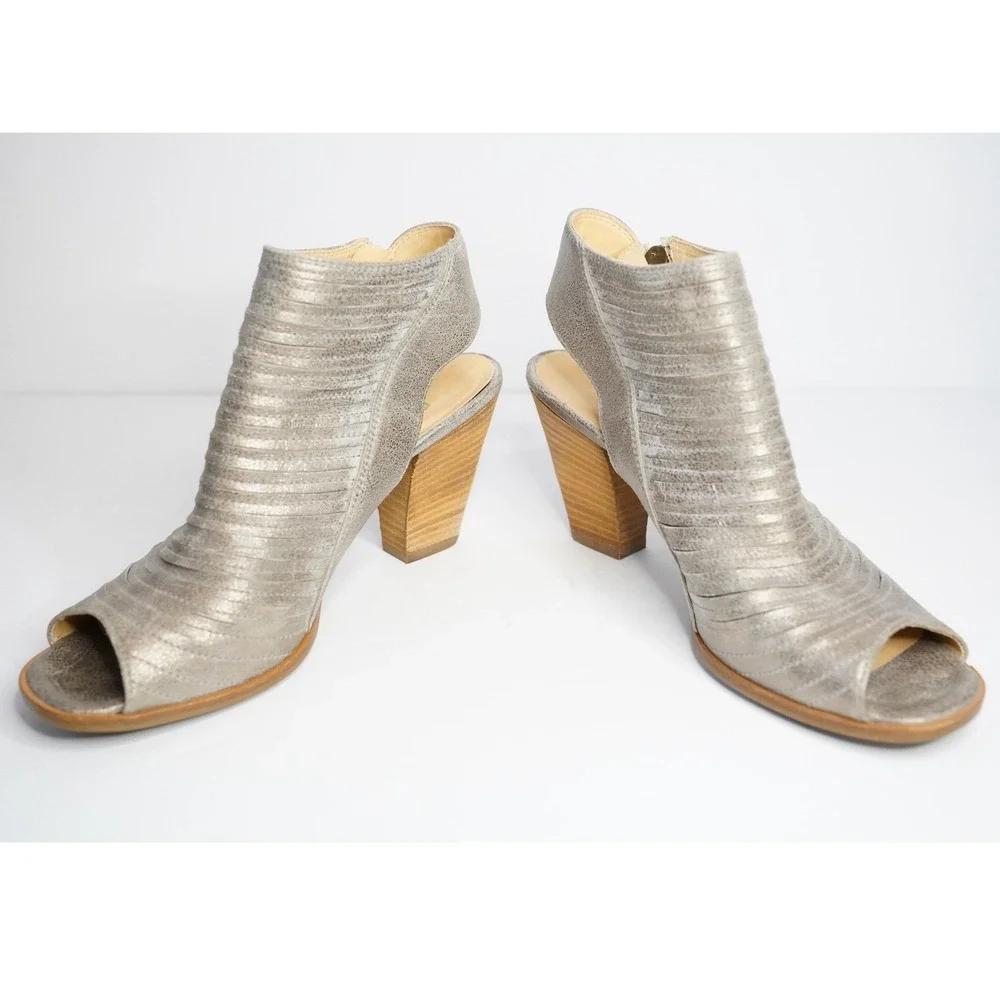 Paul Green,‎ Metallic Silver Peep Toe Heel Booties Size 8 Chunky Heel Side Zip